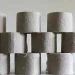 Kan man bruge en håndklæderulle til at tørre vinduer?